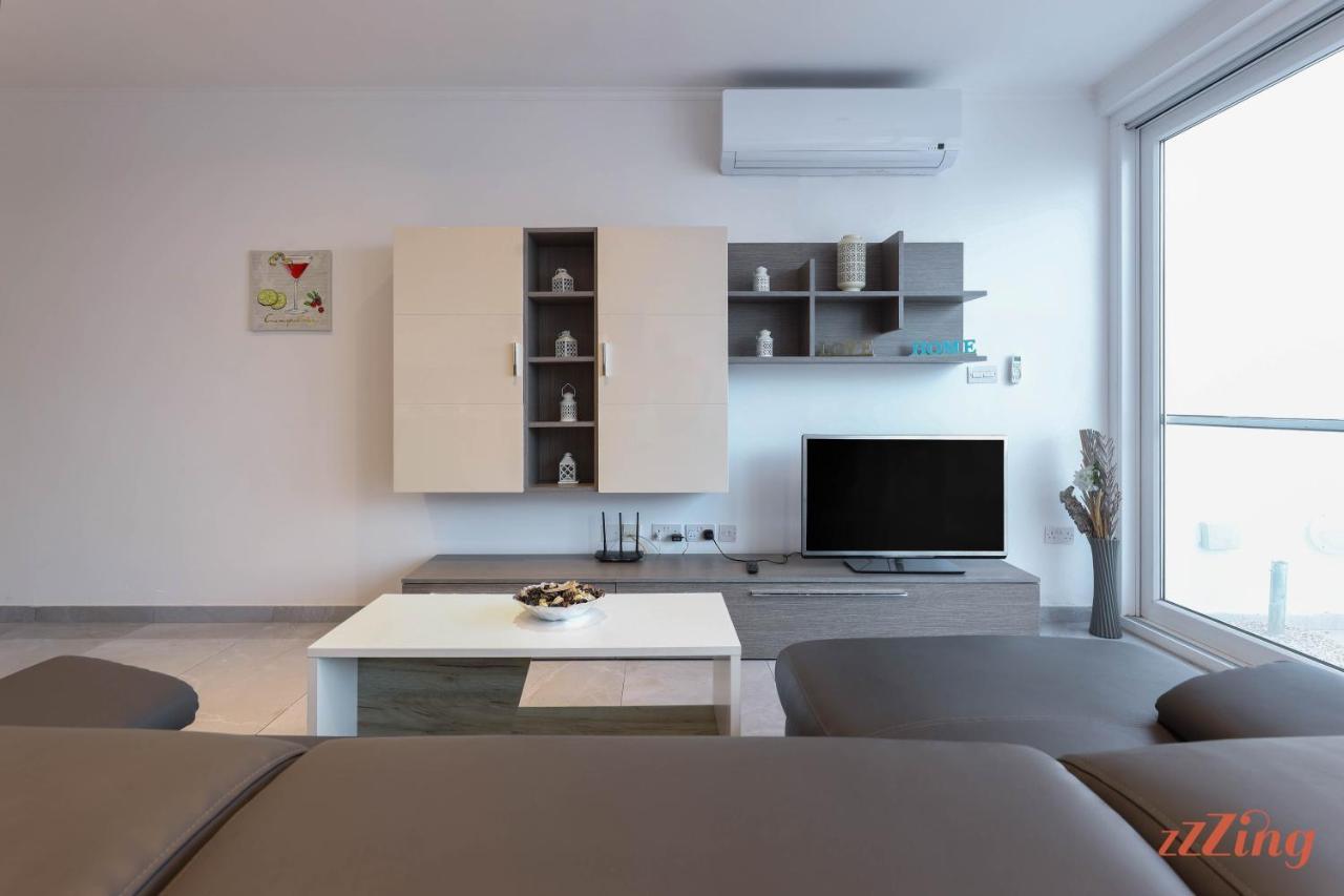 Pretty Beachfront Penthouse In 梅利哈 外观 照片